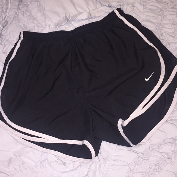 Nike Pants - Nike tempo shorts
